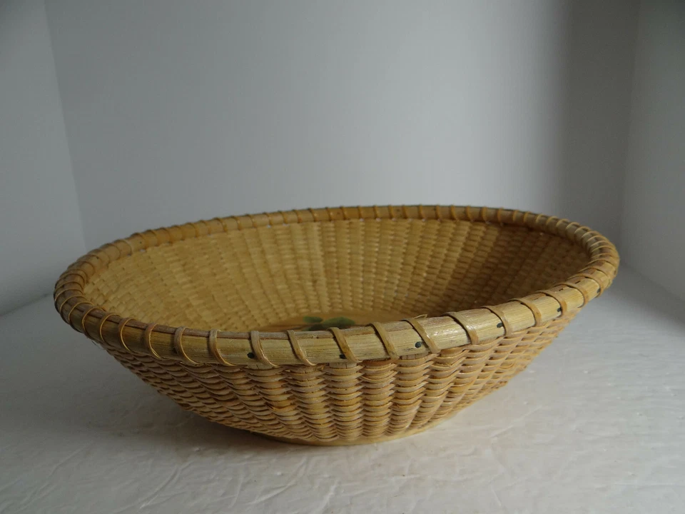 Cesta abierta tejida redonda pintada a mano firmada por manzana 12" casa de campo rústica Foto 2 de 4