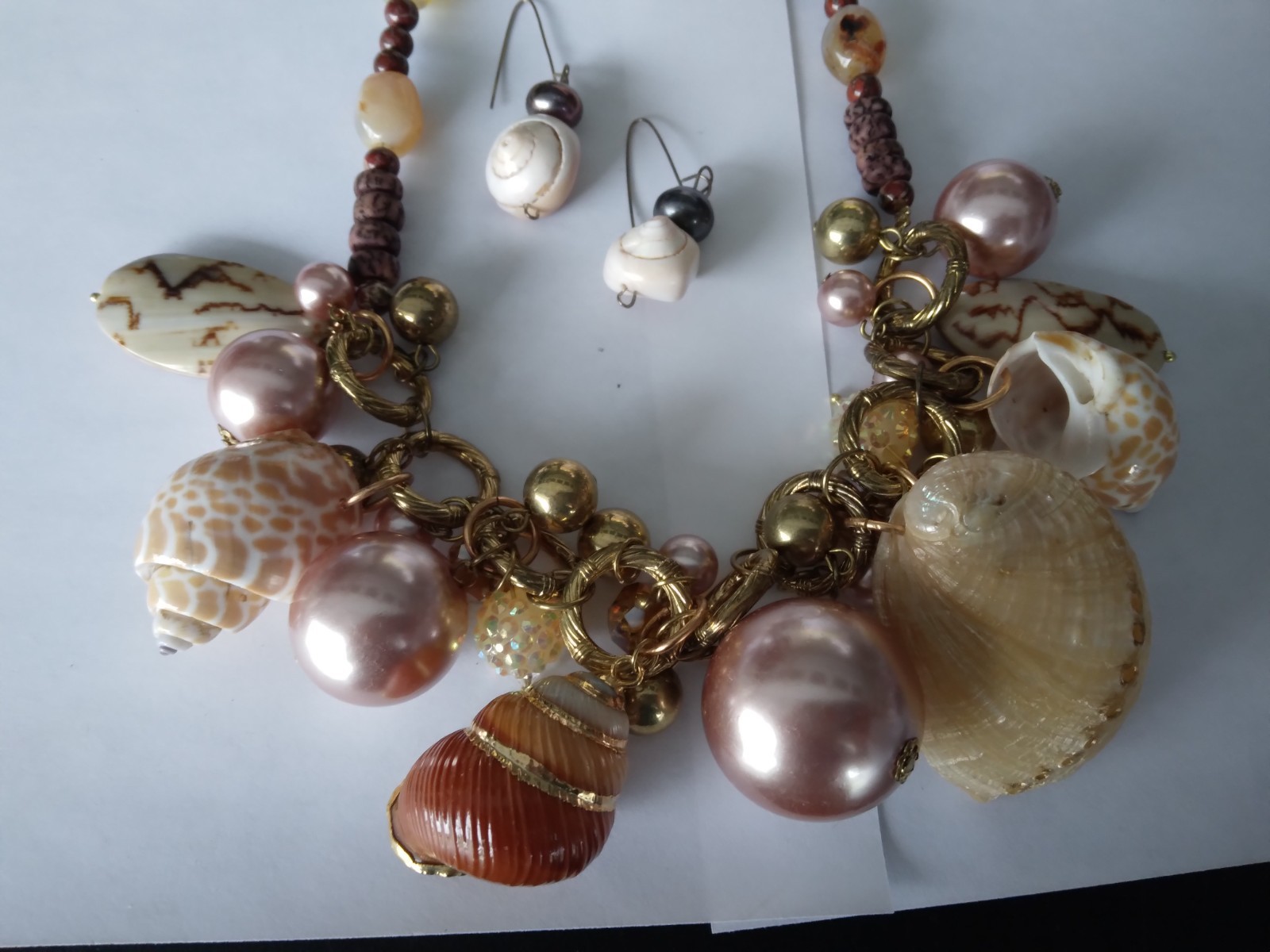 2 pc. Statement Seashell necklace set in gold, la… - image 8