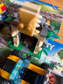 LEGO Mission with the Jungle Half Track Vehicle - 60159 City (60159) - Like New