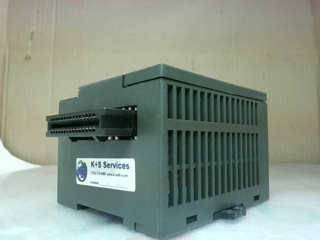 Siemens 6ES7 223-1HF00-0XA0 Simatic S7 Module D'Expansion Reconditionné