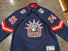 New York Rangers  ~  Kaapo Kakko  #24 ~ L/XL ~  Jersey ~ EUC