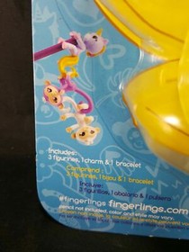 Fingerlings Minis Series Lot of 2 Banana Blister 6 figures New Elsa Meg WowWee 