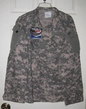 NWT DEFENDER M FIRE RESISTANT ACU COMBAT UNIFORM JACKET SHIRT MEDIUM REGULAR MR