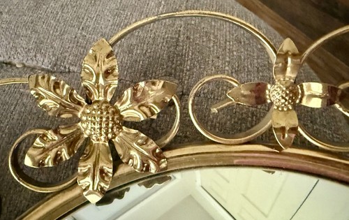 Vintage Stunning Gold Flower & Scroll Leaf Art Deco Convex Mirror MCM Sunburst - Picture 3 of 5