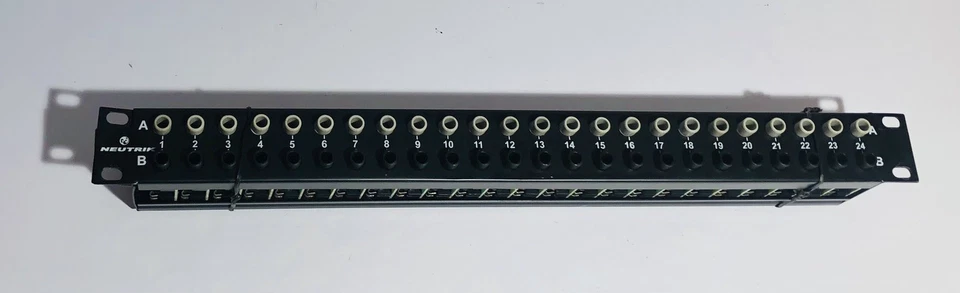 Neutrik NYS-SPP-L1 48-Point Patch Bay 1/4" Jack Patch Panel Black - Image 3 of 4