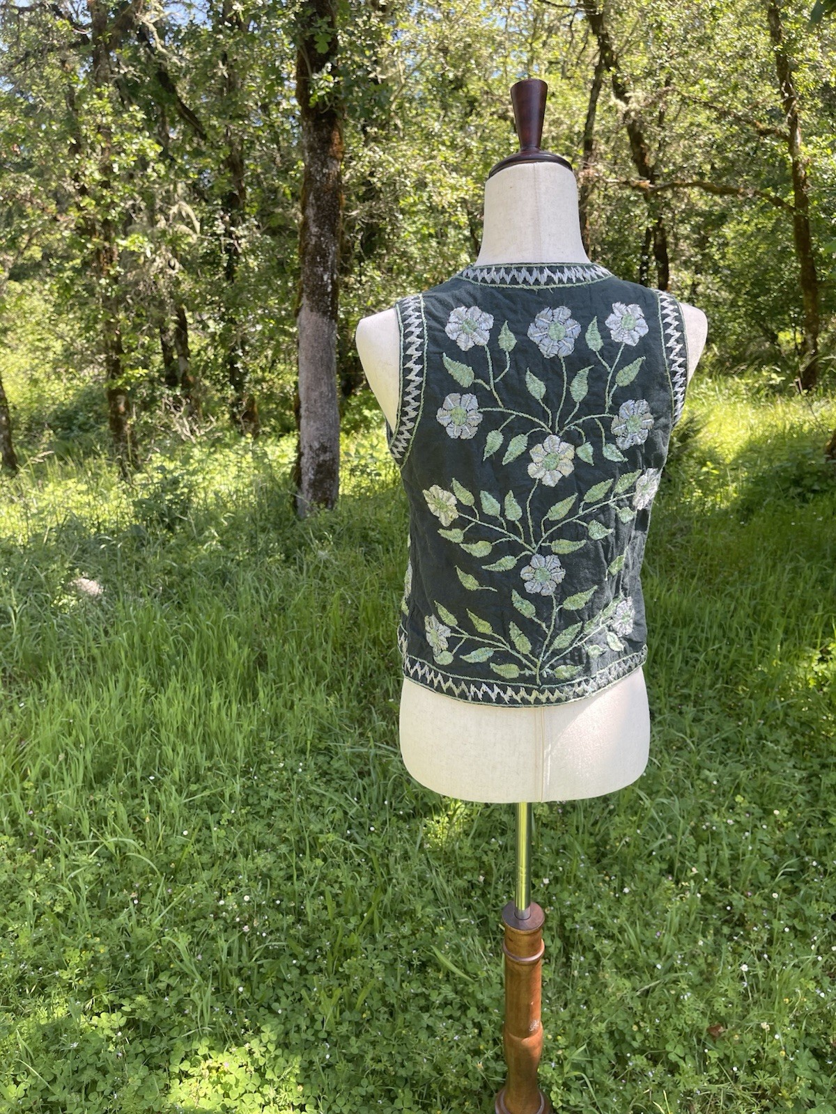 Vintage Black Cotton Embroidered Floral Sleeveless Vest Unisex Adults Size S