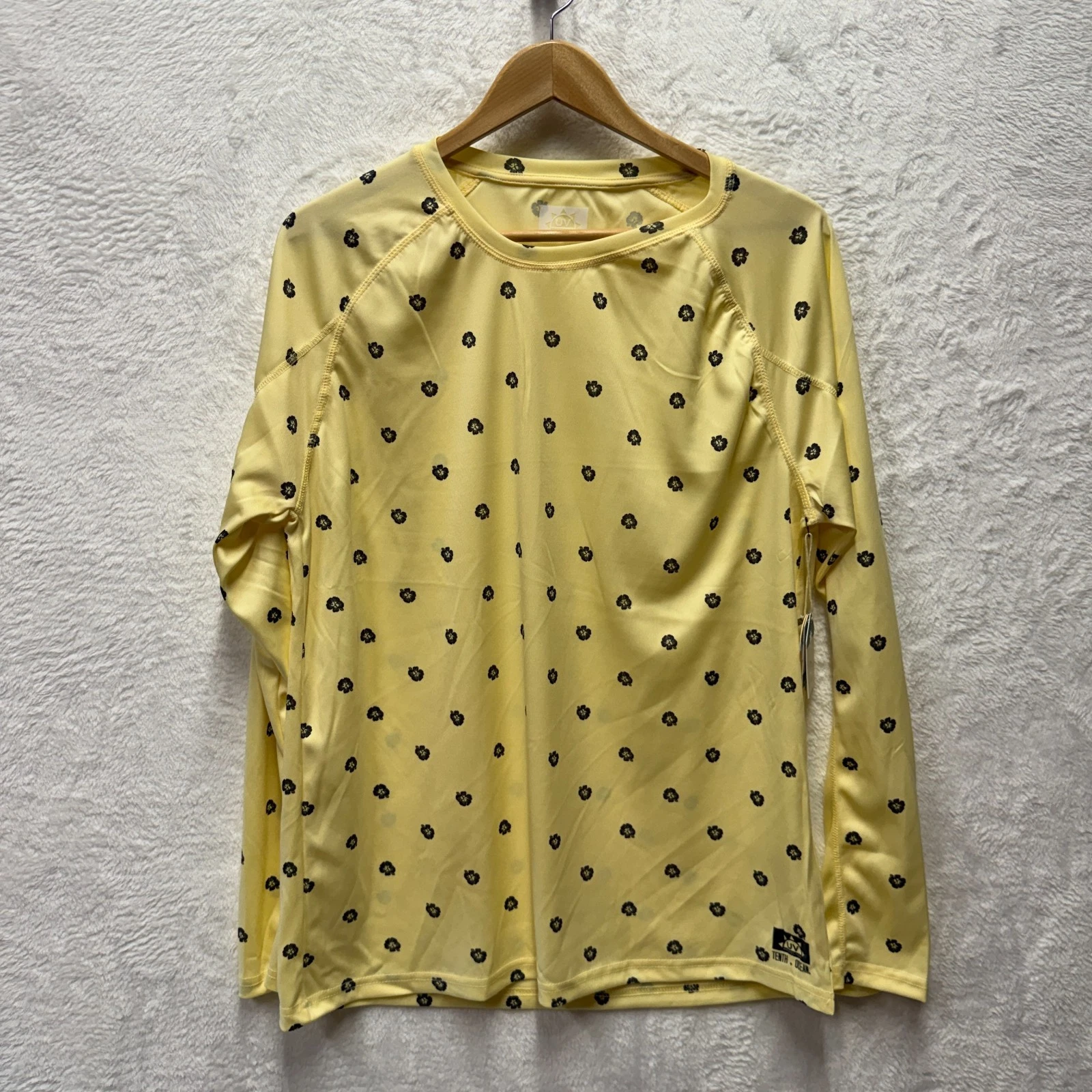 Tenth + Ocean 50+ UV Sun Protection Shirt Women Large Yellow Floral Soft Stretch
Opens in a new wind