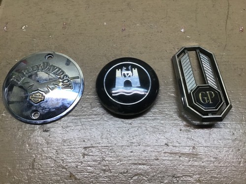 Lot of 3 Vintage Replacement emblems/Caps Grand Prix Harley Davidson - Picture 8 of 8