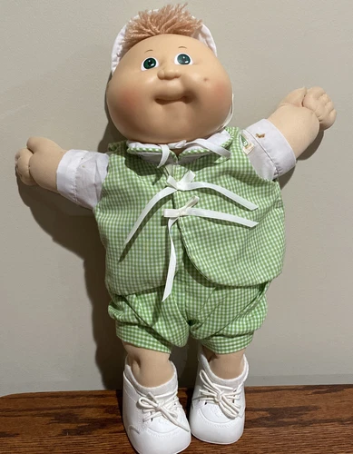 Vintage Cabbage Patch Preemie green eyes, original outfit 14”