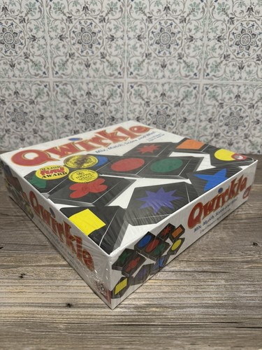 Qwirkle Board Game Mindware BRAND NEW SEALED HAS TEAR IN SEAL See Photos - Picture 4 of 5