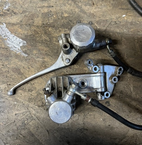 OEM HONDA CB 750 SOHC FRONT BRAKE CALIPER With Master Cylinder - Polished - Picture 3 of 13