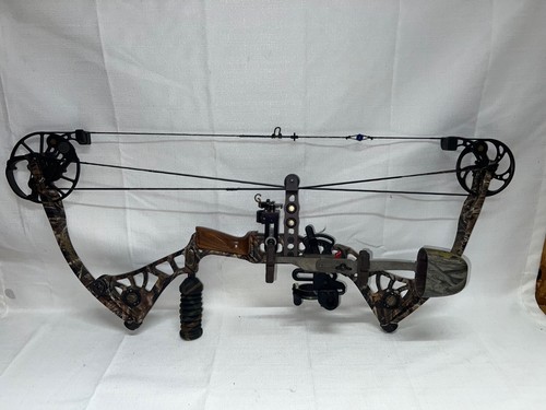 Mathews DXT Camo 28/60 RH w/ Accessories