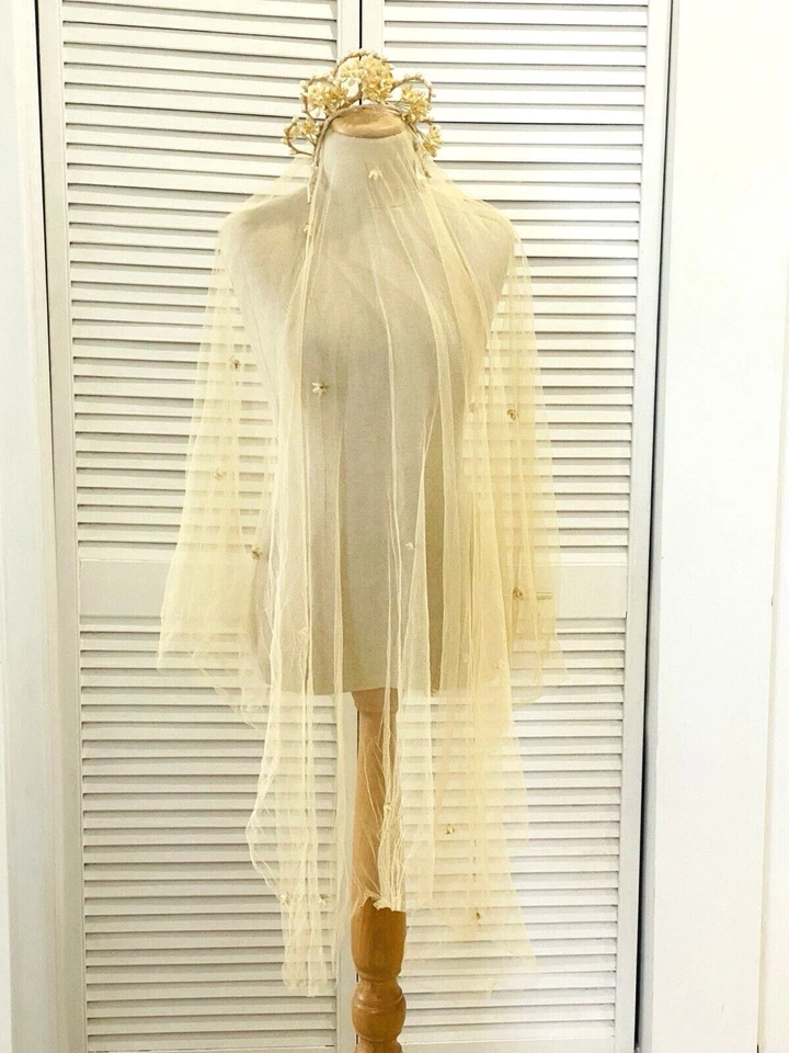 Tiara y velo nupcial de flores de cera antiguas a vintage con flores de azahar c. 1930 Foto 2 de 4