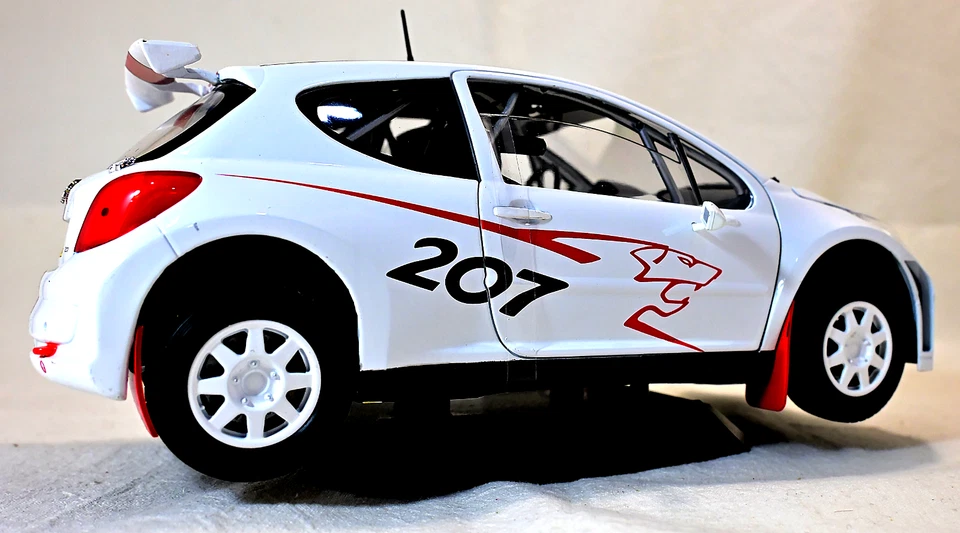 Automodellismo Citroen 207 Racing 1/18 Metal Solido Collection - Immagine 3 di 4