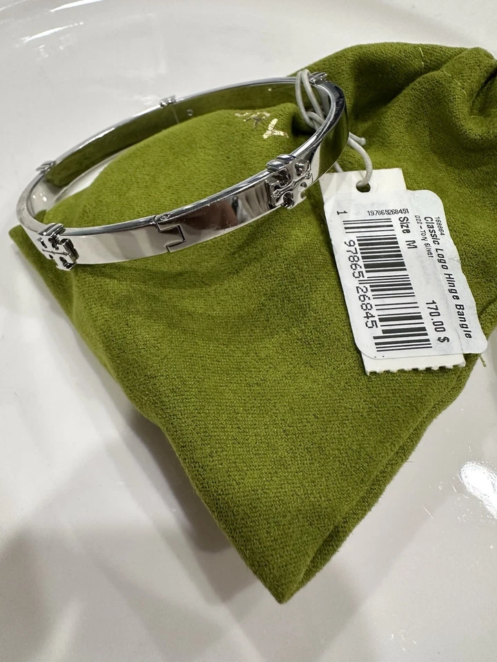 Brazalete Bisagra Tory Burch Clásico Logo Plateado 168864 Talla M Foto 4 de 4