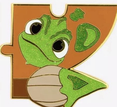 Loungefly Disney pascal Tangled Painter's Palette puzzle Pin (chaser)