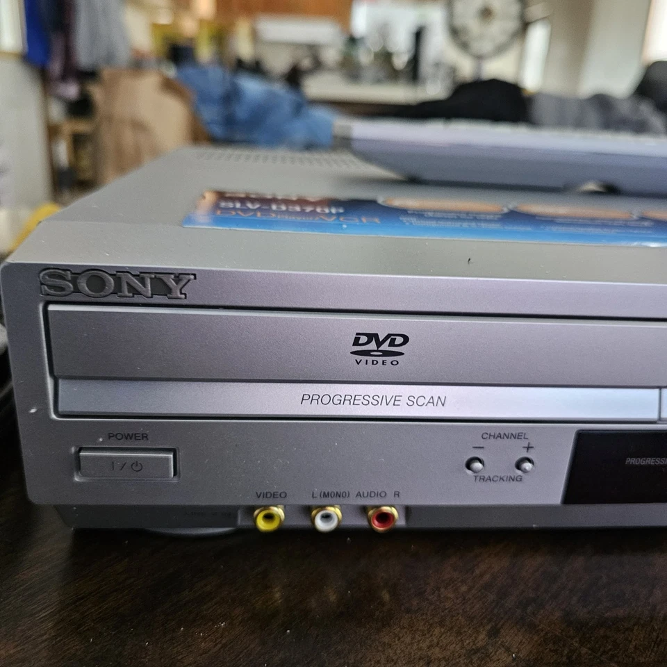 VINTAGE Sony SLV-D370P DVD VCR VHS Combo Player with Remote And Original Box - Image 4 of 4