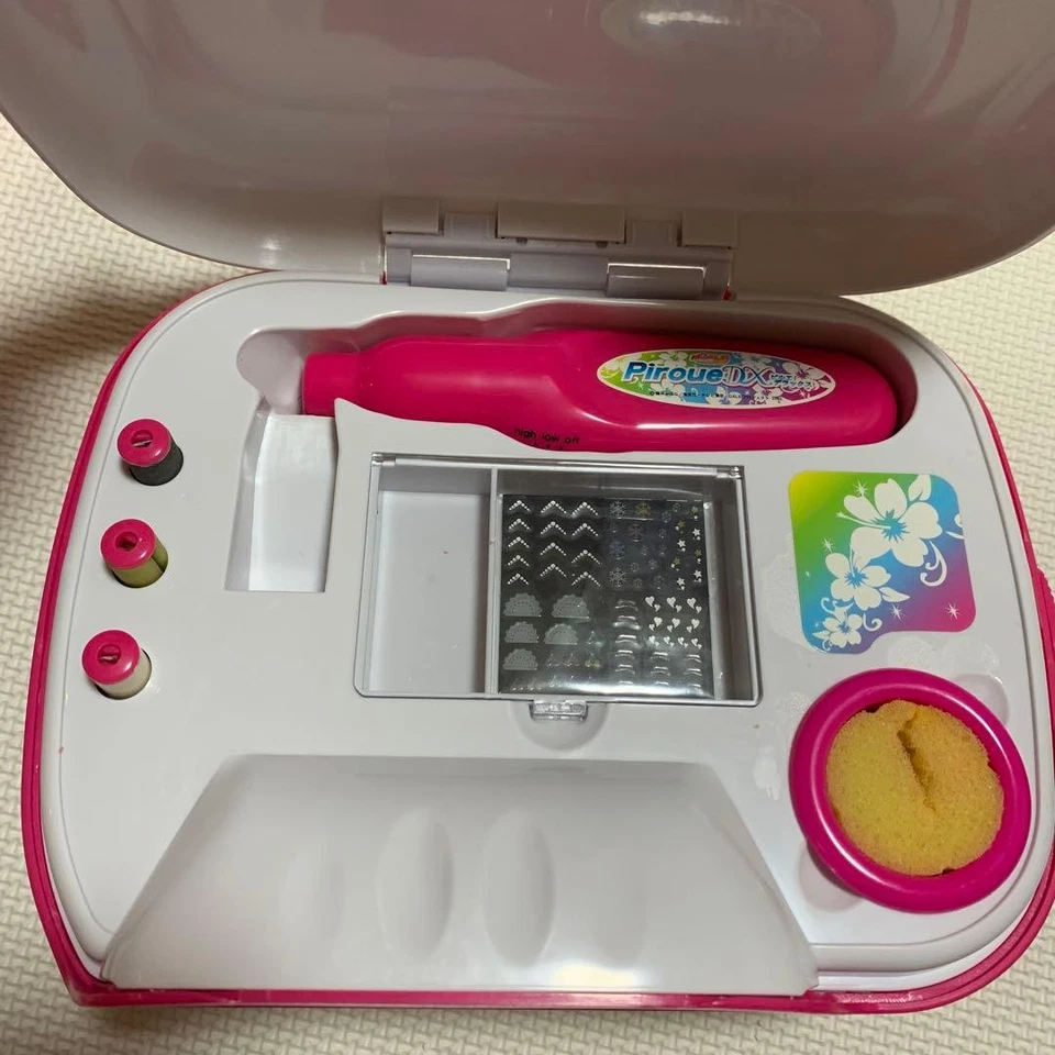 Professional nail care by Tommy - Image 3 of 4