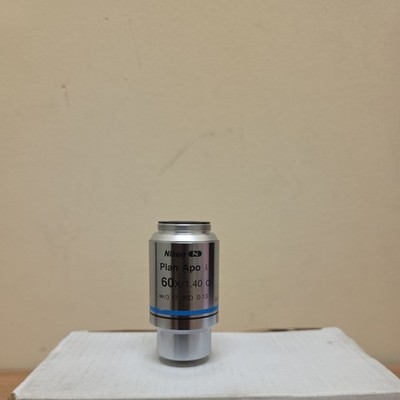 Nikon Mikroskop Objektiv Lens 60X/1.40 Oil PlanApo Lambda DIC MRD01605