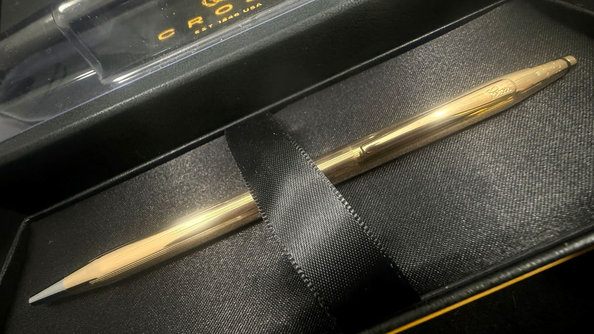 CROSS CLASSIC CENTURY 18K GOLD-FILLED ROLLED-GOLD BALLPOINT PEN
