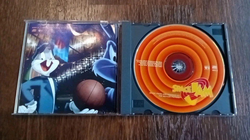 "Space Jam" компакт-диск (1996) Jordan Bugs кролик оригинальный саундтрек различные исполнители EXC - Изображение 3 из 3