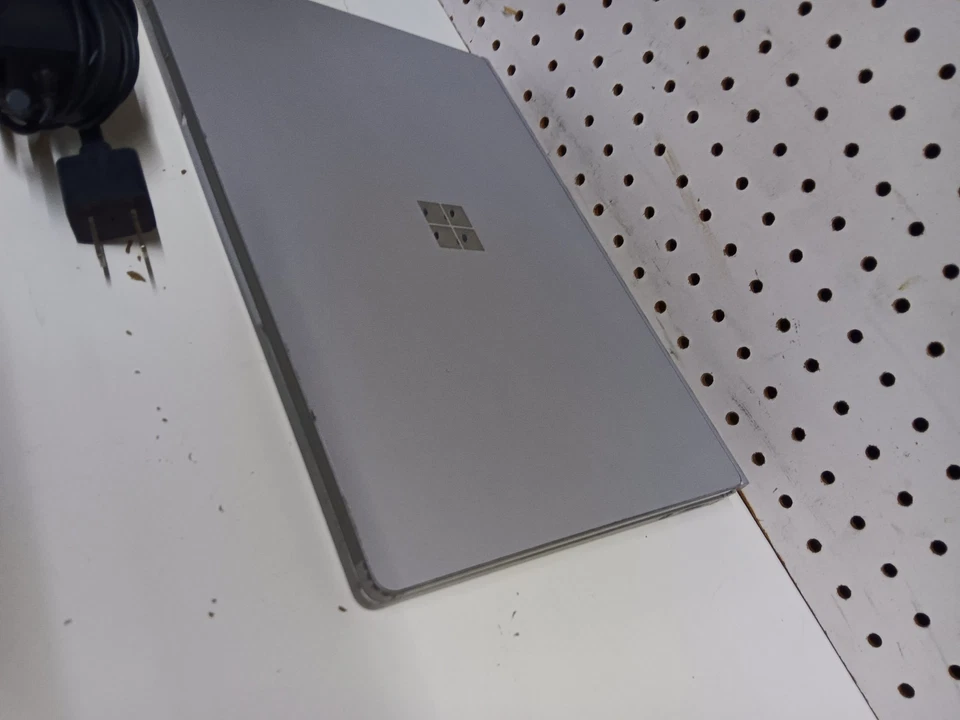 Microsoft Surface Book 13.5"  i7-6600U 16gb 512gb Windows 11 2.60GHz, Need  Batt - Image 4 of 4