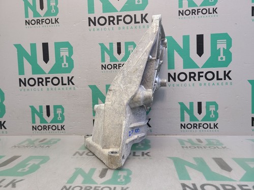 VOLVO XC40 B4 Engine Mount Casting 31460810 - Picture 3 of 17
