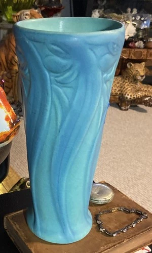 New ListingOld Gorgeous Van Briggle pottery vase blue Cala Lily 10 inches tall nice