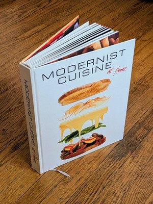 Modernist Cuisine at Home (2012, Hardcover) **Like New Condition**