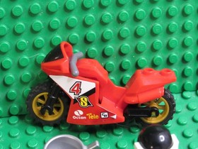 Lego CITY Lot 2 Red Motorcycle Racing Bike + Driver Minifigs 60084 Trophy MK54