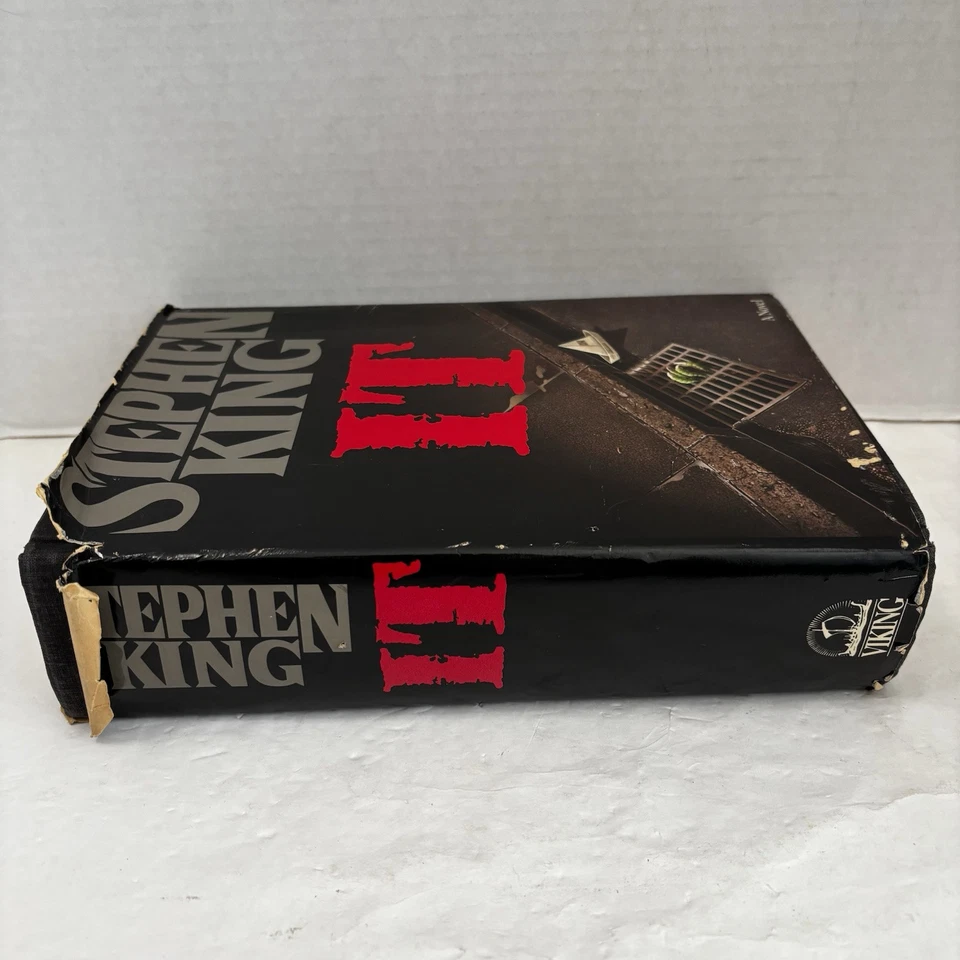 It by Stephen King (1986, Hardcover) First Edition 6th Sixth Print - Image 3 of 4