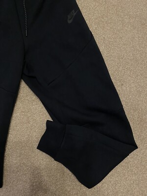 NIKE TEC FLEECE XS パンツ Nike Tech Fleece Size XS Mens - Black - Brand New 194493750853