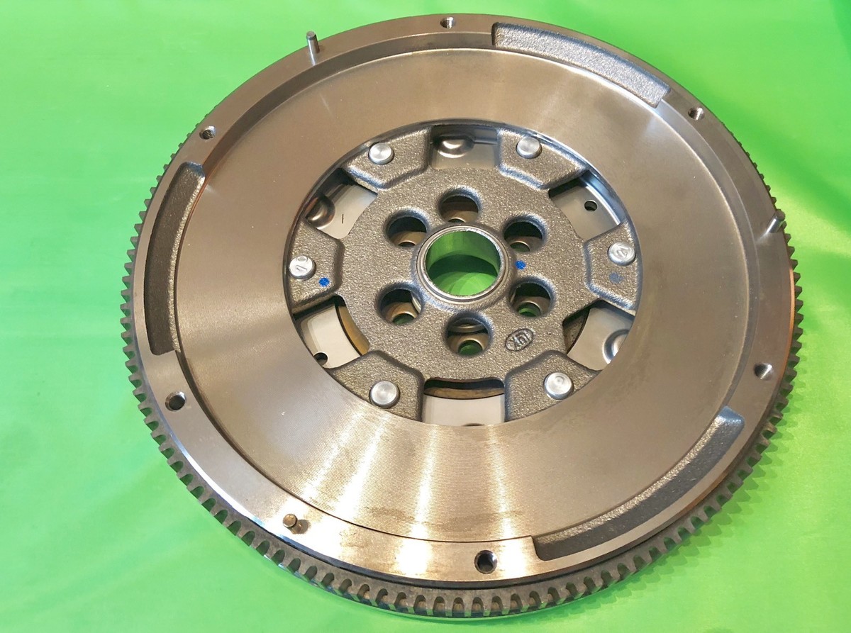 OEM Audi A3 VW GTI EOS Jetta Passat FSI 2.0T Flywheel Dual Mass