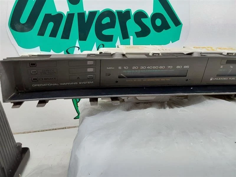 Pontiac 6000 1988 velocímetro cuadro de instrumentos  Foto 2 de 4