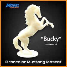 Bronco or Mustang Mascot 27' - HO Scale - White