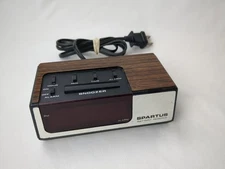 VTG Spartus Polaris Electric Alarm Clock Faux Wood Snooze 1106 Red Display 