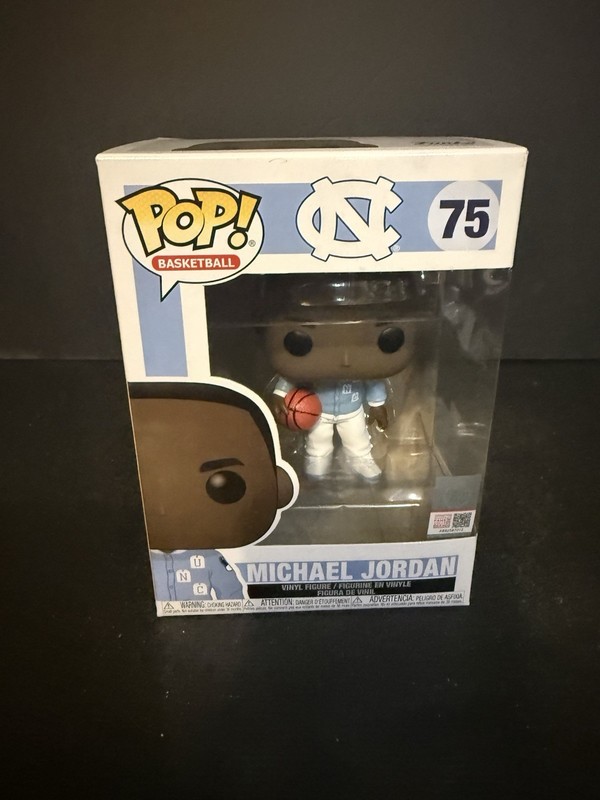 FUNKO POP ! MICHAEL JORDAN 75 POP BASKETBALL DB9