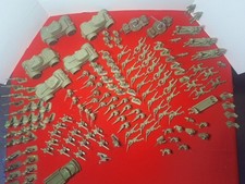 Vintage 1950s Plastic Army Men 163 Pc Set With Army Tanks WWII