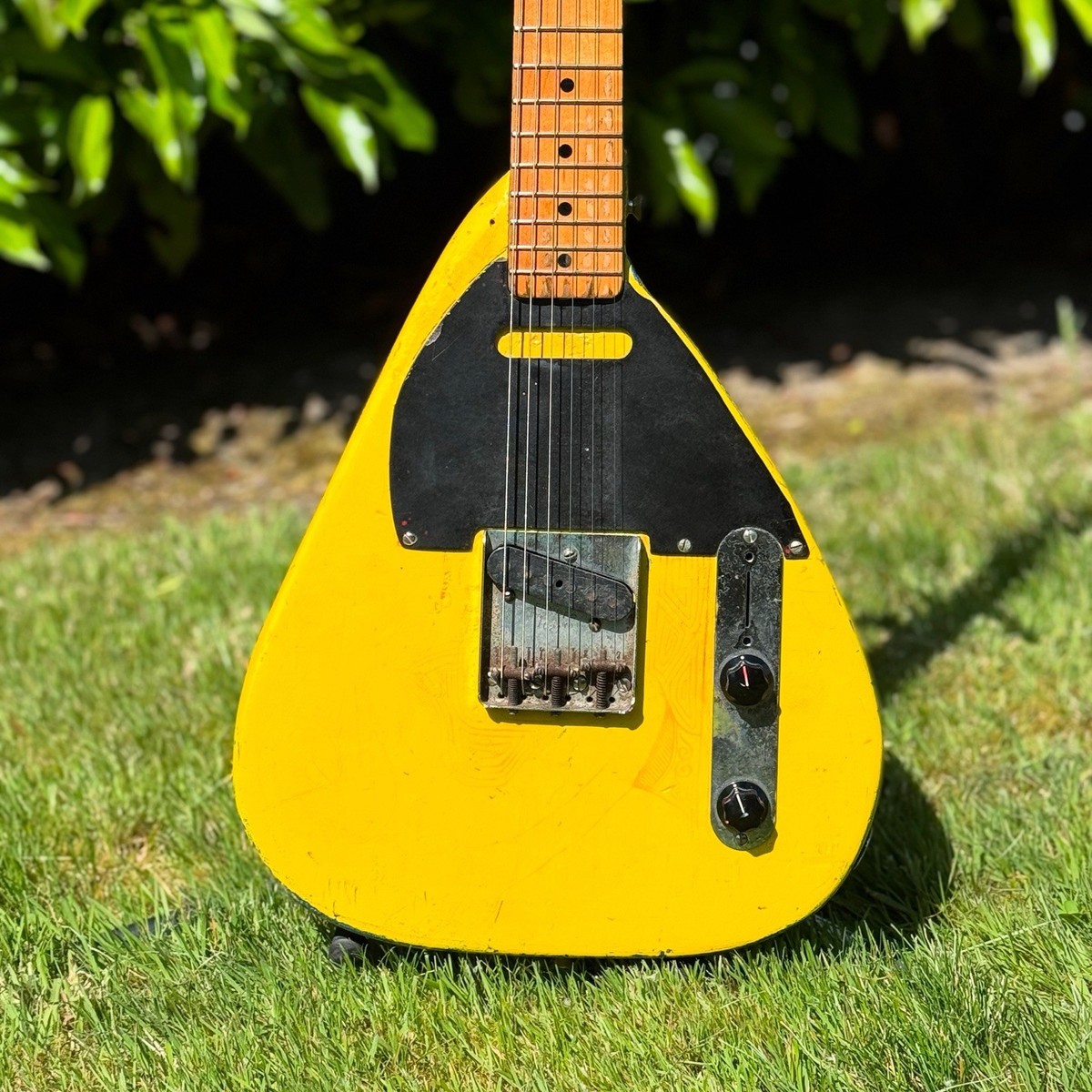 Fender Telecaster　Volvix Fender '51 Telecaster Relic Reissue Butterscotch