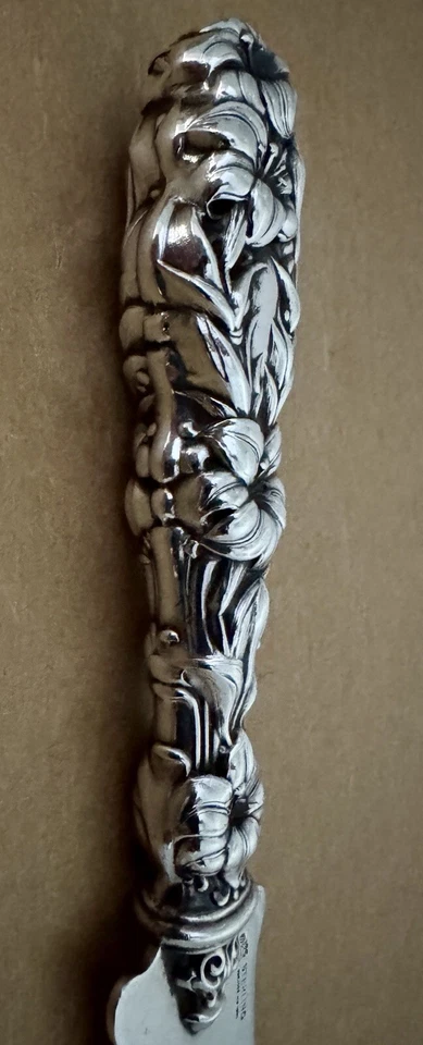 MUITO RARO WHITING MFG LILY 12" FACA DE SERRA DE BOLO TODA ESTERLINA OCA COM CABO DE GORDURA - Imagem 4 de 4