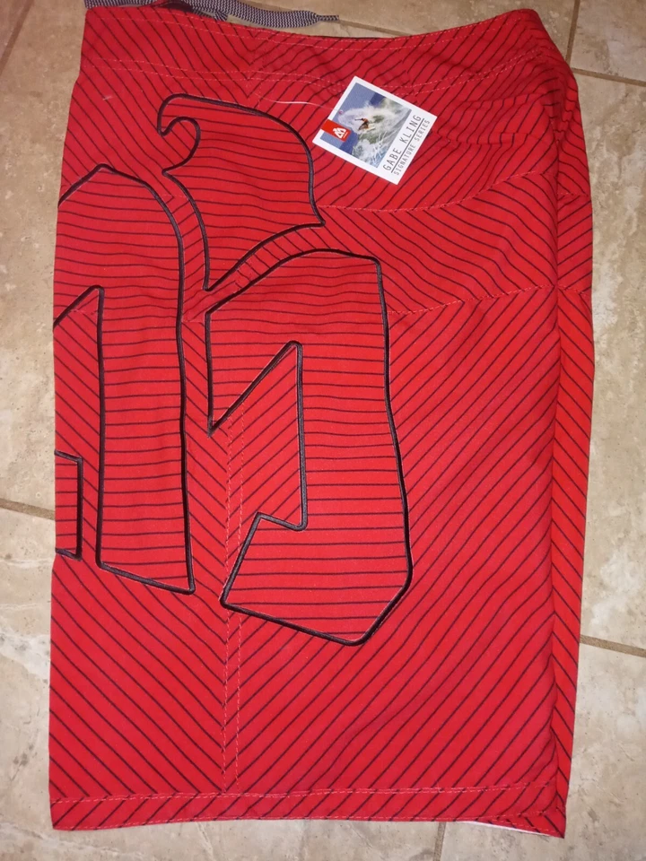 Matix Gabe Kling Signature Series Red/Black Surf Board Shorts Sz 28 + BioBag NWT - Image 2 of 4