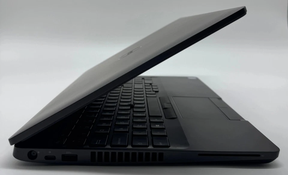 Dell Latitude 5500 · i5-8265U · 8GB · 256GB, photo 3 of 5