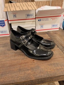 Women's Black Patent Synthetic Zara Mary Jane Heels 39