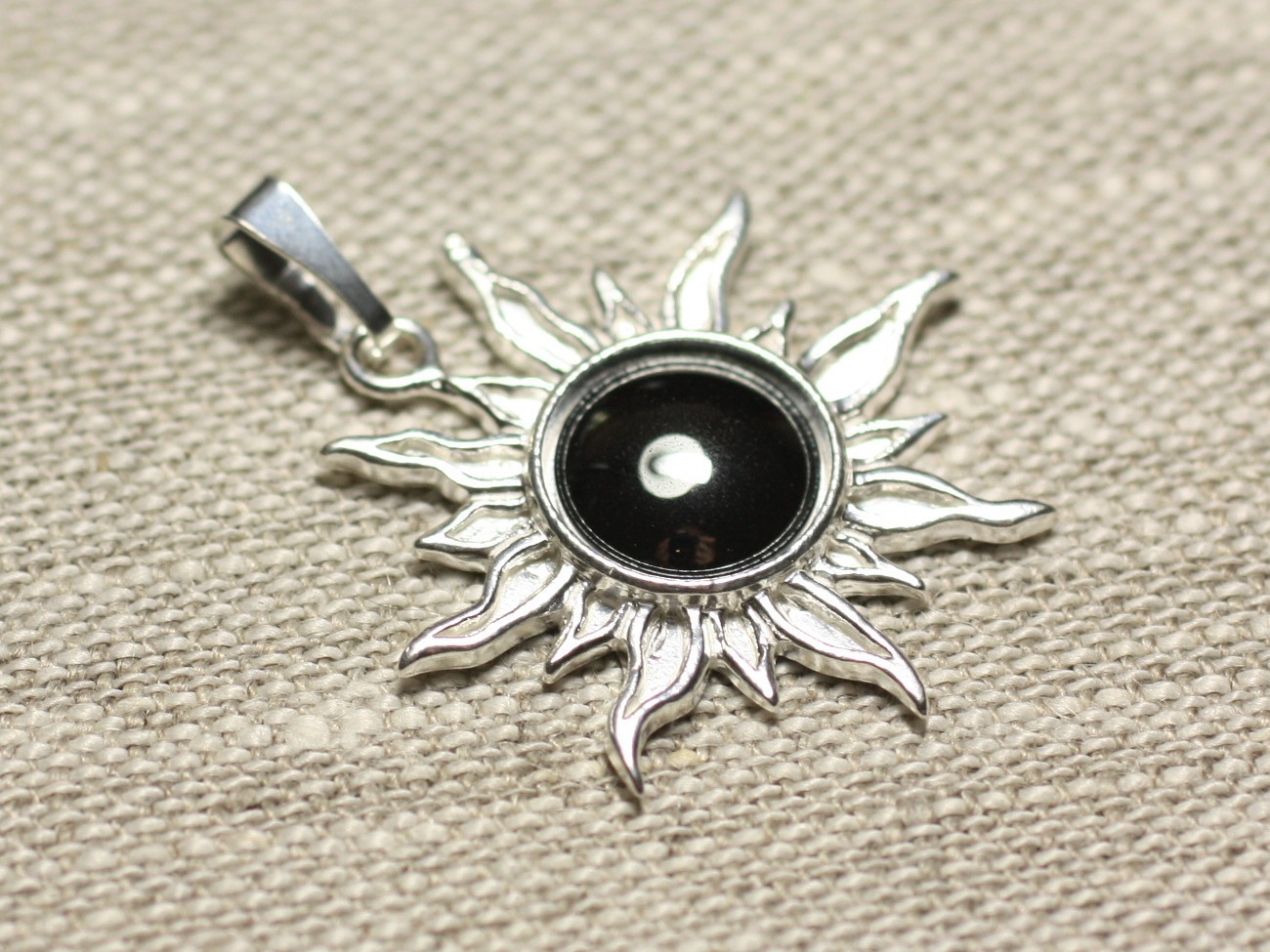 Pendentif argent 925 soleil et hématite, cadeau idéal d'anniversaire