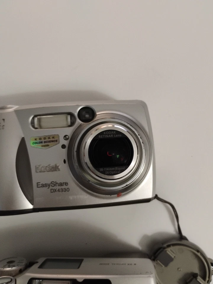 Cámara digital vintage Olympus Camedia C-3020 zoom 3,2 mp y Kodak Easyshare Dx4330 Foto 4 de 4