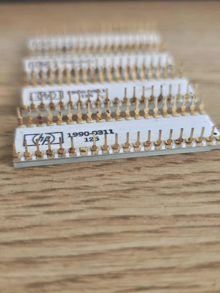 4x Super Rare Vintage White Gold Ceramic IC HP 1990-0311 Dot Matrix Display Chip - Image 4 of 4