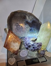 Mixed Bundle Of Different Crystals. Beautifly Carved And A Blue Dyed Slab. 747g.