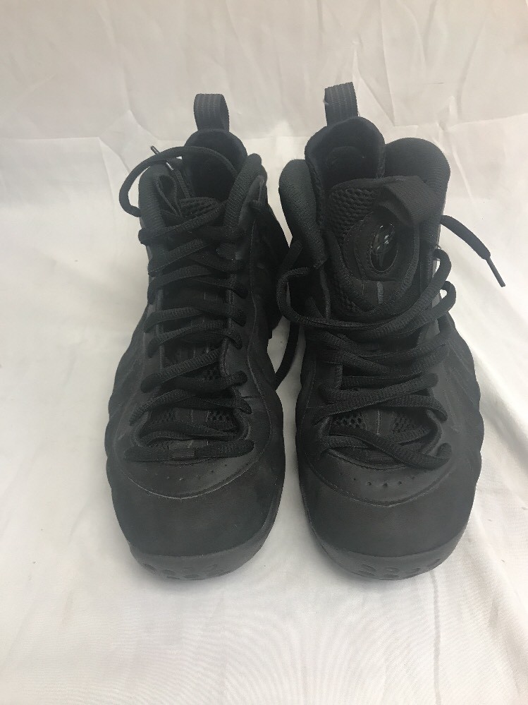Nike Air Foamposite One Premium Triple Black Suede Size 9.5. 575420-006. Nike Air Foamposite One Premium Triple Black Suede Size 9.5. 575420-006.