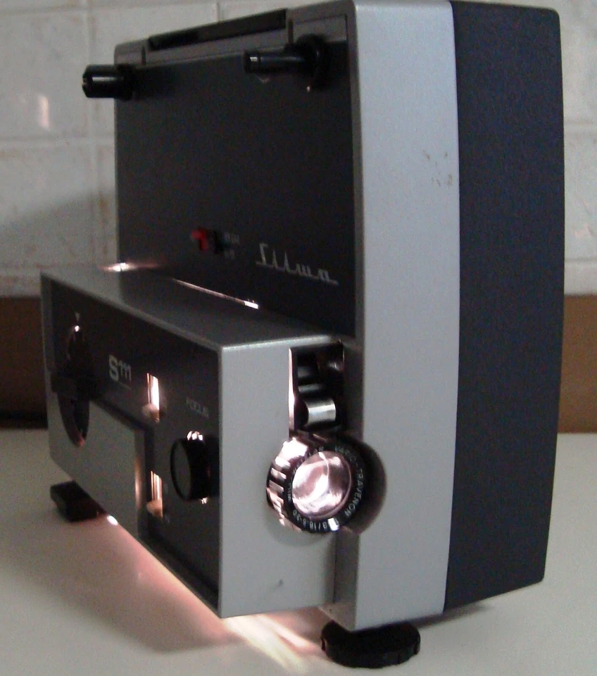 PROIETTORE SILMA 111 x PELLICOLE DUAL 8 mm. SUPER 8 con Variatore di Velocità - Immagine 2 di 4