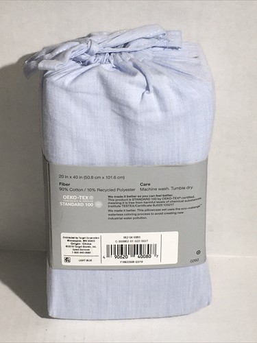 Juego de funda de almohada Made By Design azul claro tamaño king 20x40 - Imagen 2 de 2